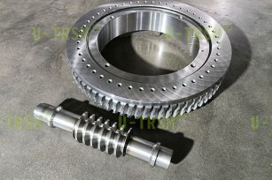 重型自动化旋转设备专用回转驱动解决方案